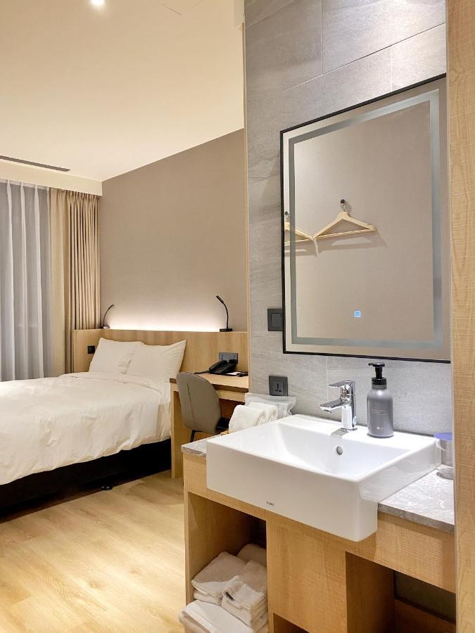 Alfar Hotel เถาหยวน ภายนอก รูปภาพ